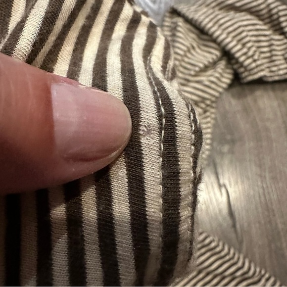 Lucky Brand Women's Long Sleeved Peasant  Top V Neck Elastic @ Cuffs FLAW XL - Picture 6 of 9